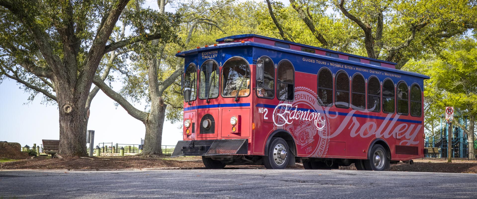 A photo of the Edenton Trolley awaiting riders 