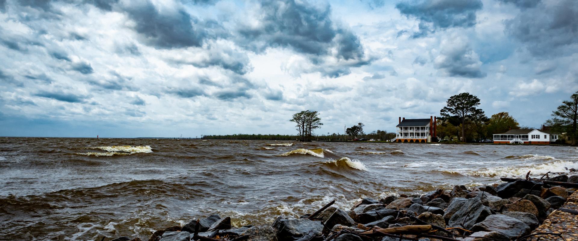 Choppy waters of Edenton Bay, Penelope Barker House in the background 